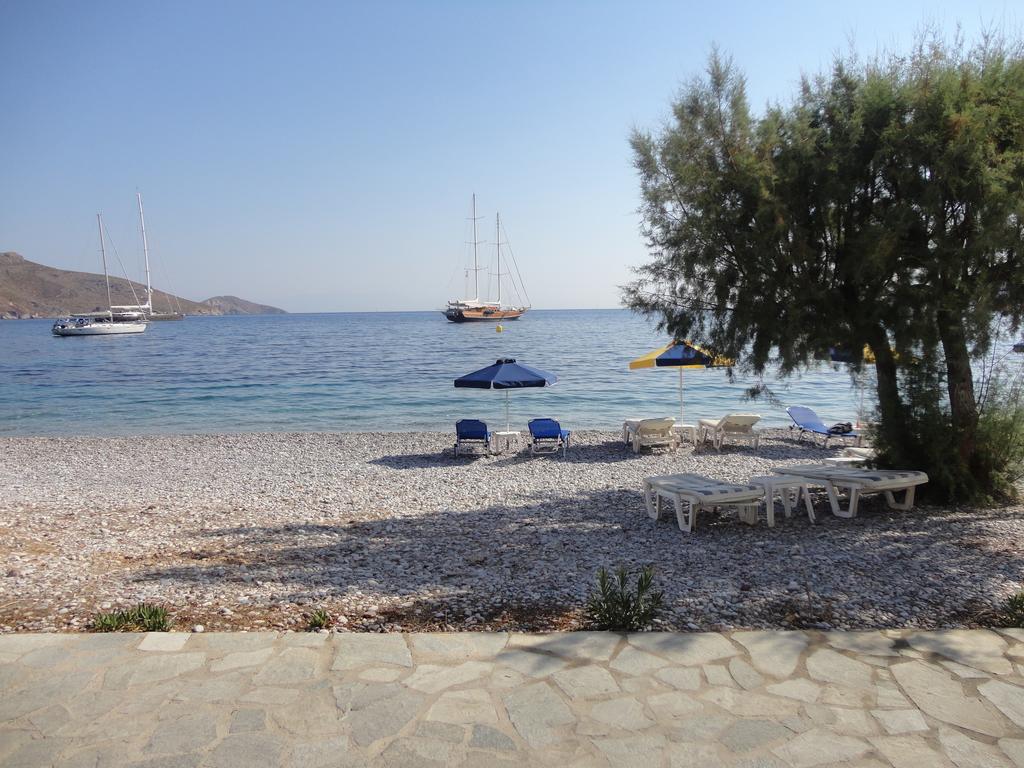 Pavlos Rooms Livadia  Bagian luar foto