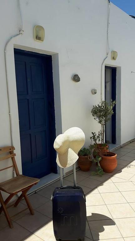 Pavlos Rooms Livadia  Bagian luar foto