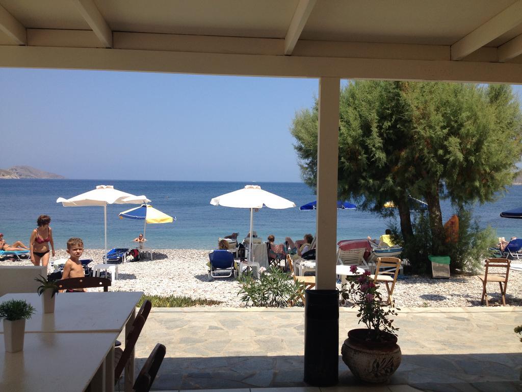 Pavlos Rooms Livadia  Bagian luar foto
