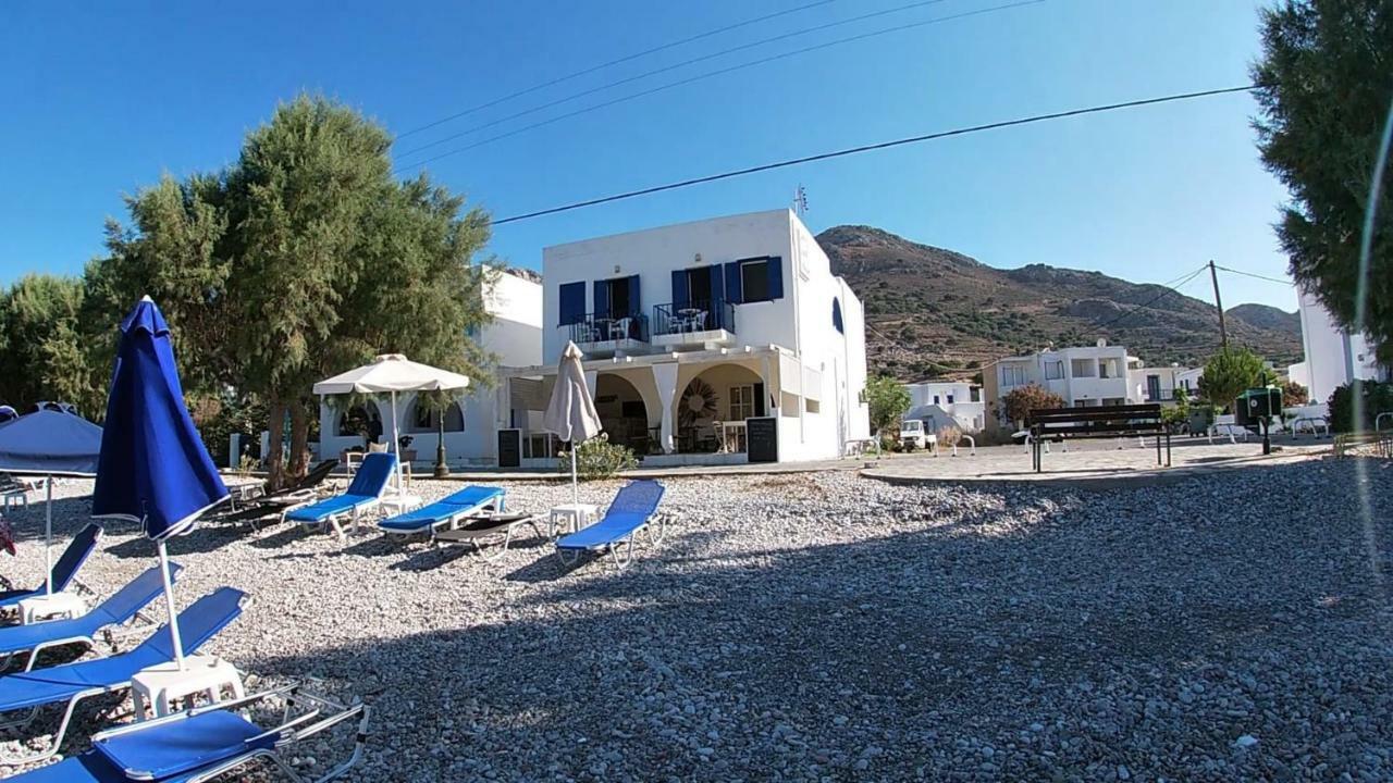 Pavlos Rooms Livadia  Bagian luar foto