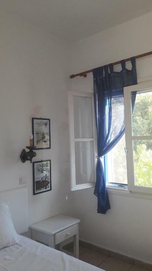 Pavlos Rooms Livadia  Bagian luar foto
